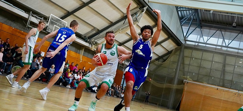 Uni-Riesen liegen im Soll