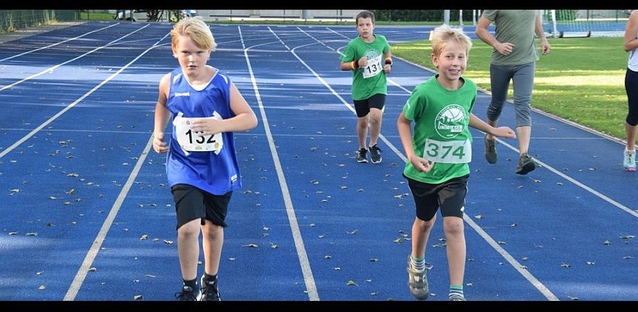 Sommerfest und Spendenlauf der Uni-Riesen