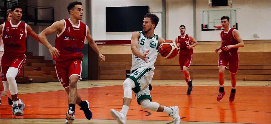 Basketball Weihnachtsparty mit Raketen