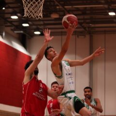 Uni-Riesen mit anspruchsvollem Jahresauftakt