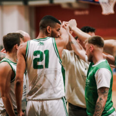 Uni-Riesen mit schwacher Leistung chancenlos