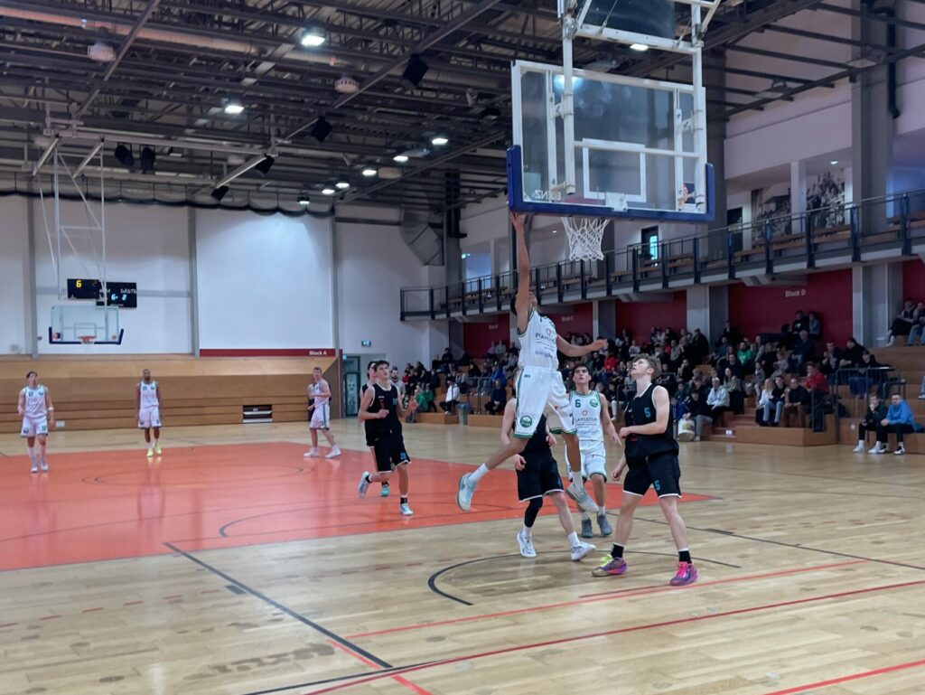 Jahresabschluss mit klarem Sieg und Tabellenführung