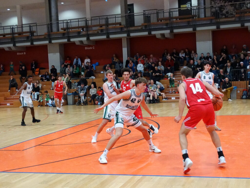 BAURADO UniRiesen holen sich wichtigen Auswärtssieg in Aschaffenburg