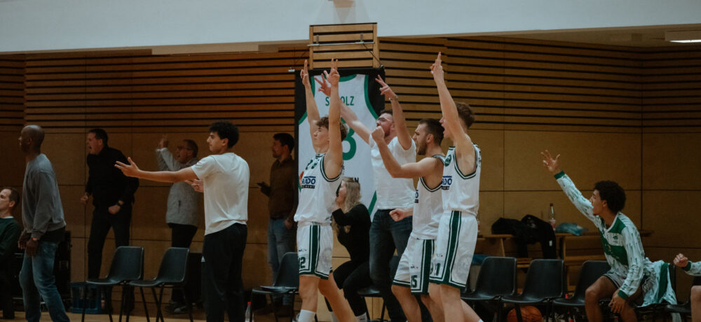94:87 gegen Vilsbiburg: Sieg in doppelter Overtime für UniRiesen
