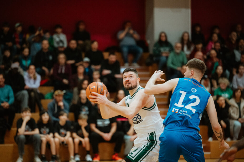 Erfolgreicher Jahresauftakt: Baurado UniRiesen gewinnen 81:74 in Dresden