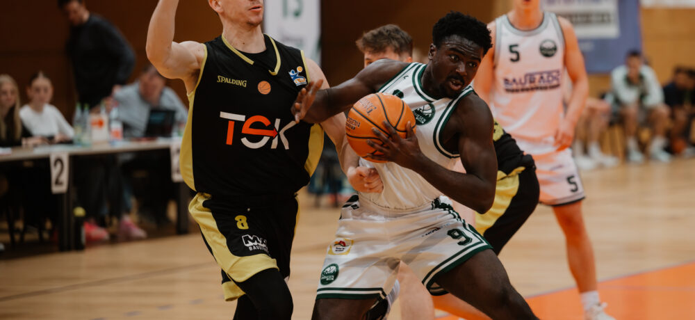 Raus mit Applaus: UniRiesen verlieren gegen Breitengüßbach