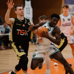 Raus mit Applaus: UniRiesen verlieren gegen Breitengüßbach